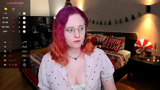 Snapshot of Aemilia_ chatting on December 19, 2024, 12:34 pm Aemilia online show from December 19, 2024, 12:34 pm