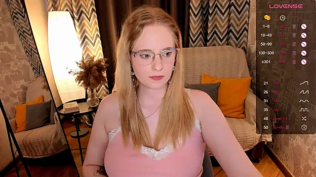 Snapshot of Aemilia_ chatting on September 13, 2025, 8:47 am Aemilia online show from September 13, 2025, 8:47 am