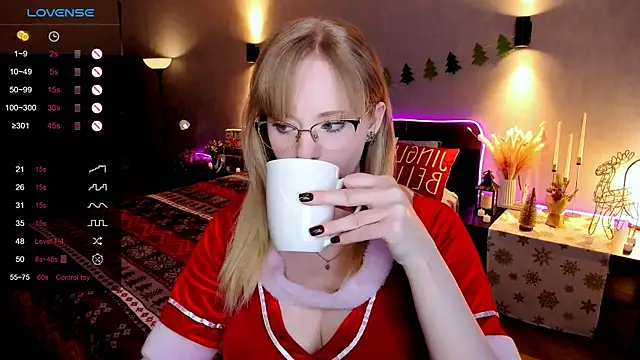 Aemilia  online show from December 22, 2025, 8:55 am