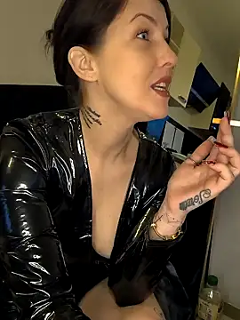 Linalicious online show from December 26, 2024, 2:48 pm