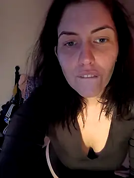 Linalicious online show from November 7, 2025, 3:12 pm