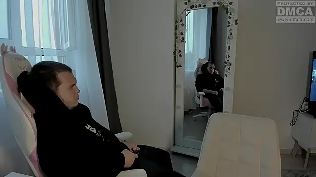 MashkaRay online show from October 3, 2025, 2:25 pm