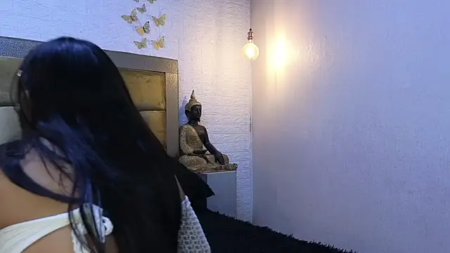 ximenawilliamss online show from October 2, 2025, 11:06 am