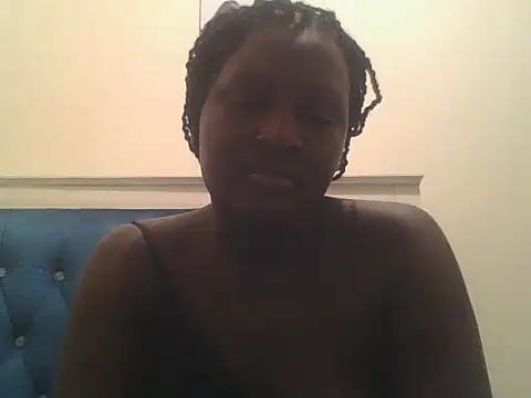 Snapshot of Heavy_ass chatting on February 12, 2025, 6:19 pm Heavy ass online show from February 12, 2025, 6:19 pm