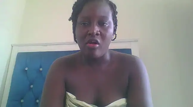 Snapshot of Heavy_ass chatting on February 14, 2025, 7:28 am Heavy ass online show from February 14, 2025, 7:28 am