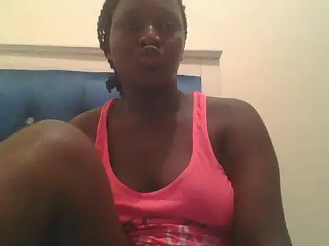 Snapshot of Heavy_ass chatting on February 18, 2025, 1:32 am Heavy ass online show from February 18, 2025, 1:32 am