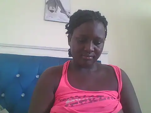 Snapshot of Heavy_ass chatting on February 18, 2025, 6:37 am Heavy ass online show from February 18, 2025, 6:37 am