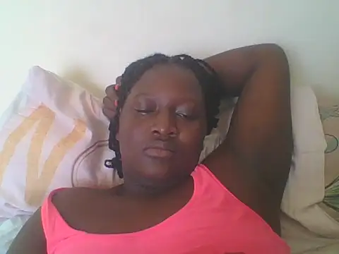Snapshot of Heavy_ass chatting on February 18, 2025, 1:44 pm Heavy ass online show from February 18, 2025, 1:44 pm