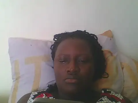 Snapshot of Heavy_ass chatting on February 21, 2025, 6:29 am Heavy ass online show from February 21, 2025, 6:29 am