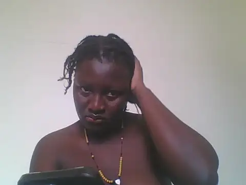Snapshot of Heavy_ass chatting on March 12, 2025, 7:02 am Heavy ass online show from March 12, 2025, 7:02 am