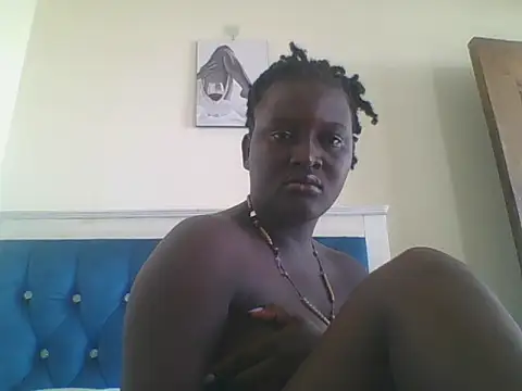 Snapshot of Heavy_ass chatting on March 22, 2025, 6:11 am Heavy ass online show from March 22, 2025, 6:11 am