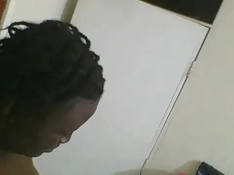Snapshot of Heavy_ass chatting on October 14, 2025, 8:53 pm Heavy ass online show from October 14, 2025, 8:53 pm