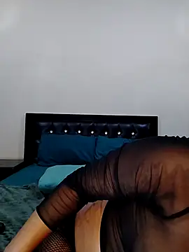 Sugartonguexx online show from October 8, 2025, 7:55 pm