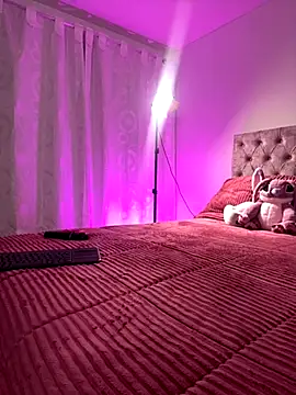 Snapshot of samantha_evans2 chatting on November 26, 2025, 11:28 pm samantha evans2 online show from November 26, 2025, 11:28 pm