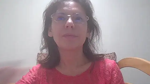 Snapshot of HollyJewel chatting on December 17, 2024, 6:31 pm HollyJewel online show from December 17, 2024, 6:31 pm