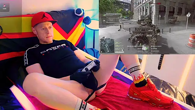 Snapshot of Fuc71 chatting on October 24, 2025, 2:24 pm Fuc71 online show from October 24, 2025, 2:24 pm