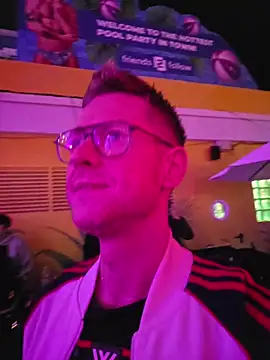 Fuc71 online show from April 24, 2026, 8:55 pm