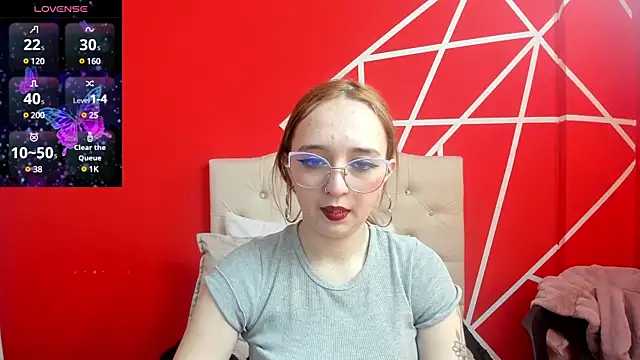 Snapshot of Liaroberts1 chatting on December 23, 2024, 12:08 pm Liaroberts1 online show from December 23, 2024, 12:08 pm