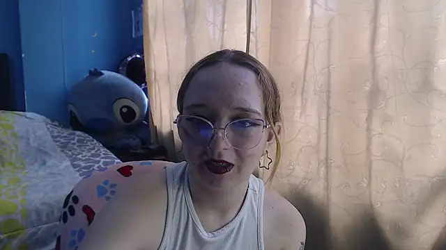 Snapshot of Liaroberts1 chatting on March 17, 2025, 3:07 pm Liaroberts1 online show from March 17, 2025, 3:07 pm