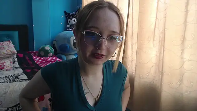 Snapshot of Liaroberts1 chatting on March 18, 2025, 2:59 pm Liaroberts1 online show from March 18, 2025, 2:59 pm
