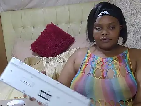 Snapshot of Xxxsluts chatting on October 6, 2025, 11:29 am Xxxsluts online show from October 6, 2025, 11:29 am