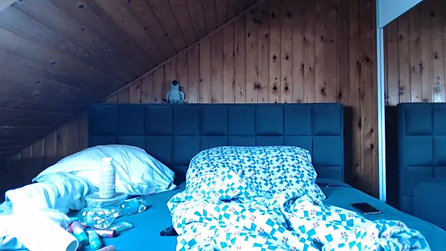 Snapshot of BoeseMoni1998 chatting on October 19, 2025, 8:37 am BoeseMoni1998 online show from October 19, 2025, 8:37 am