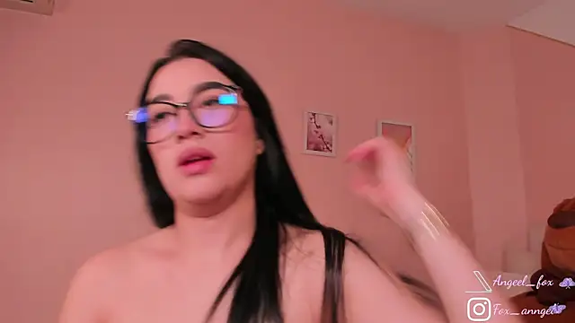 angeel fox online show from October 9, 2025, 9:57 pm