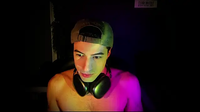 newjeff online show from October 6, 2025, 5:43 pm