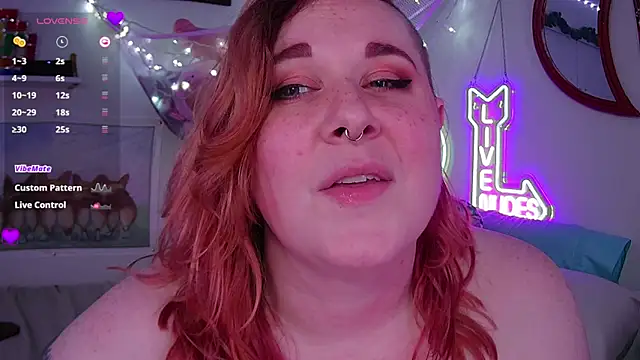 opalreigning online show from March 10, 2025, 11:53 am