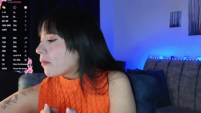 ZaraDames  online show from September 27, 2025, 2:05 am