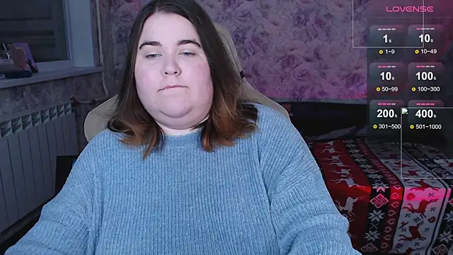 Estelle Hicks online show from November 3, 2025, 6:20 pm