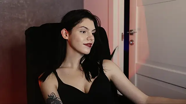 Snapshot of mistress__rochelle chatting on January 22, 2025, 7:03 pm mistress rochelle online show from January 22, 2025, 7:03 pm
