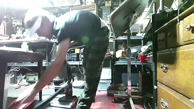 Snapshot of mrwinsalot88 chatting on October 8, 2025, 12:30 am mrwinsalot88 online show from October 8, 2025, 12:30 am