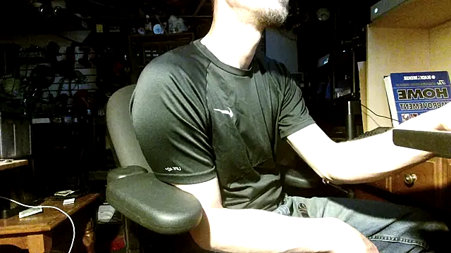 Snapshot of mrwinsalot88 chatting on October 19, 2025, 9:43 am mrwinsalot88 online show from October 19, 2025, 9:43 am