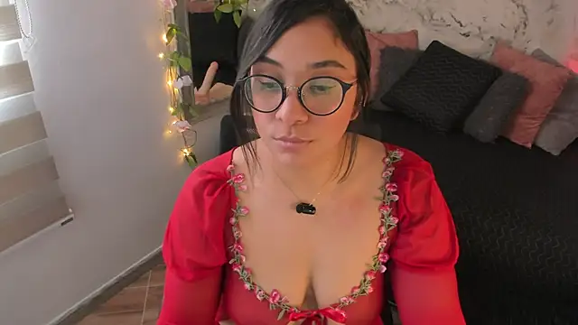 Bella desi  online show from June 5, 2026, 3:07 pm
