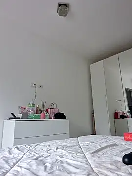 Snapshot of Emily_Posh chatting on September 25, 2025, 11:25 am Emily Posh online show from September 25, 2025, 11:25 am