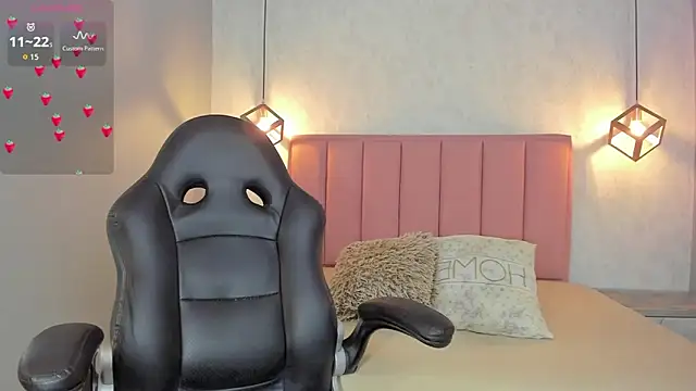 Snapshot of SUNNYCYRUS chatting on February 5, 2026, 12:32 pm SUNNYCYRUS online show from February 5, 2026, 12:32 pm