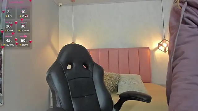 Snapshot of SUNNYCYRUS chatting on February 12, 2026, 11:49 am SUNNYCYRUS online show from February 12, 2026, 11:49 am