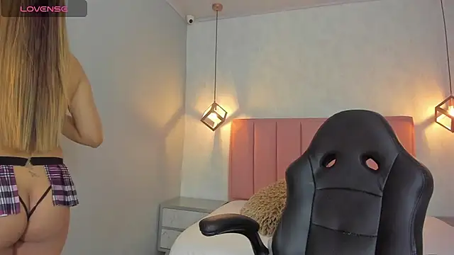 Snapshot of SUNNYCYRUS chatting on February 25, 2026, 12:37 pm SUNNYCYRUS online show from February 25, 2026, 12:37 pm