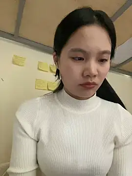 Snapshot of Be-MyMy chatting on January 1, 2025, 1:48 pm Be-MyMy online show from January 1, 2025, 1:48 pm