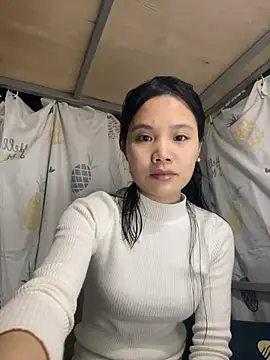 Snapshot of Be-MyMy chatting on February 18, 2025, 9:54 am Be-MyMy online show from February 18, 2025, 9:54 am