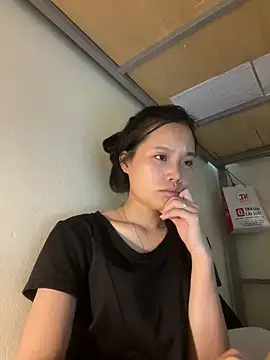 Snapshot of Be-MyMy chatting on September 10, 2025, 1:44 pm Be-MyMy online show from September 10, 2025, 1:44 pm