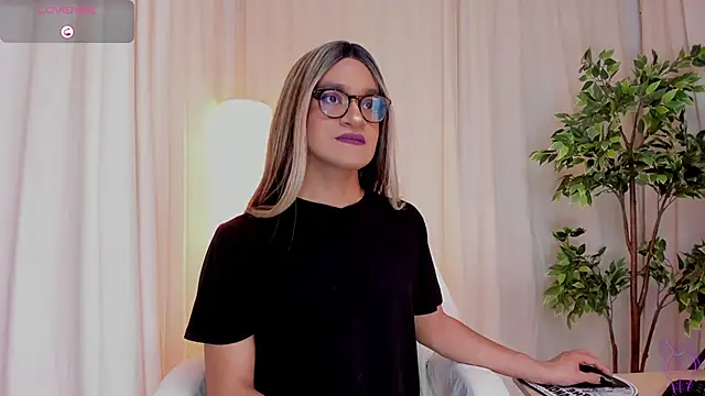 vitta alfayed online show from March 18, 2025, 8:04 pm