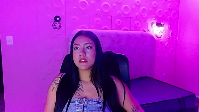 Susy thomson online show from October 13, 2025, 4:18 pm