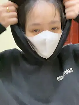 minmin2kk5 online show from February 20, 2025, 2:24 pm