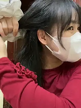 minmin2kk5 online show from March 17, 2025, 3:07 pm