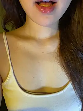 minmin2kk5 online show from May 18, 2026, 4:46 pm