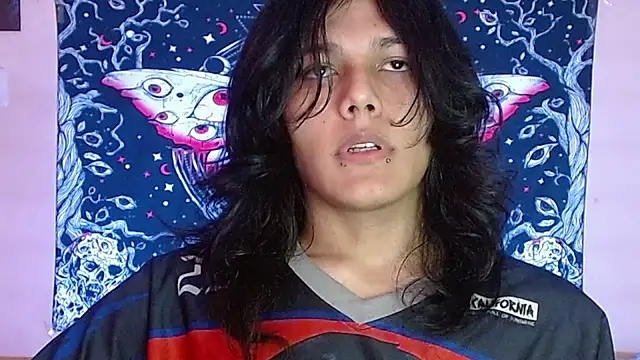 daiki sx online show from October 5, 2025, 3:32 pm