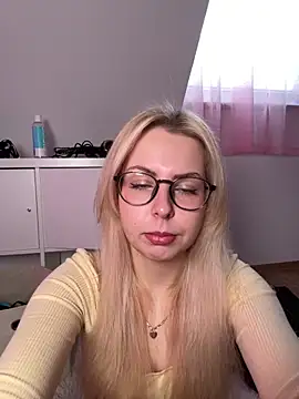 Livewithlucy online show from January 8, 2026, 11:01 am