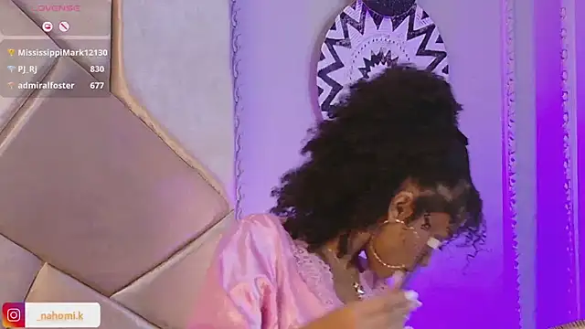 Snapshot of Nahomi_King chatting on February 6, 2025, 7:07 pm Nahomi King online show from February 6, 2025, 7:07 pm